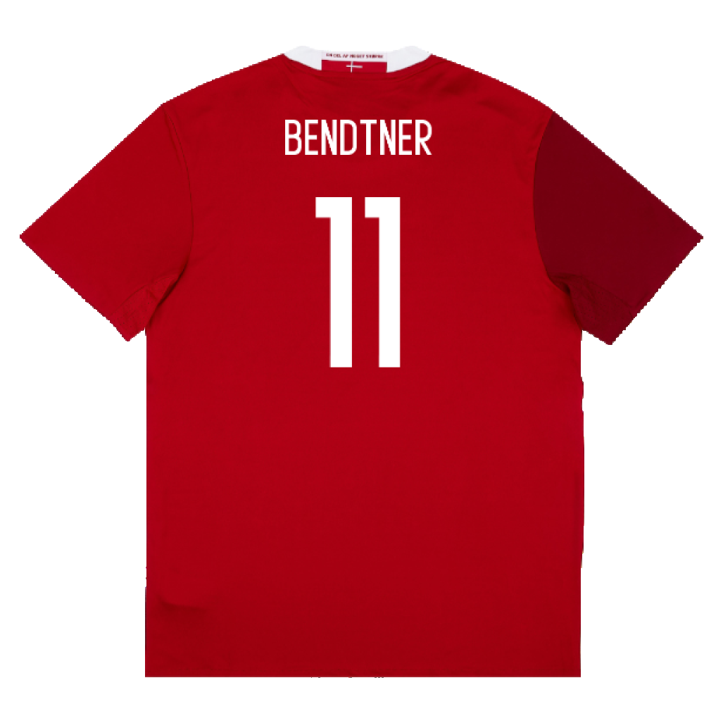 Denmark 2015-16 Home Shirt (L) (Excellent) (Bendtner 11)_1