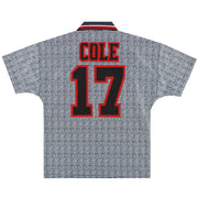 Camiseta de visitante Umbro del Manchester United 1995-96 Cole #17 L.Niños