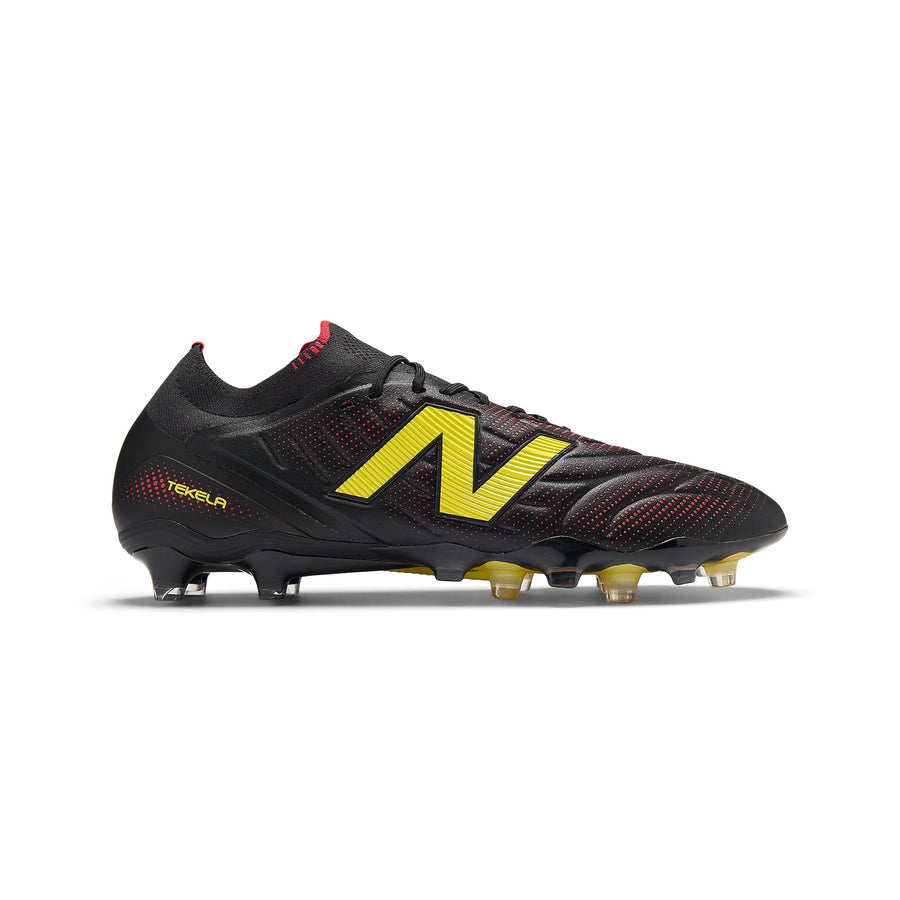 Botas de fútbol New Balance Tekela V5 Elite Low FG - Negro/Amarillo Punzante/Pétardos