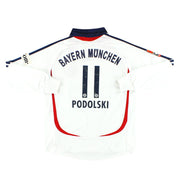 Camiseta de visitante adidas del Bayern de Múnich 2006-07 Podolski #11 manga larga para niños grandes