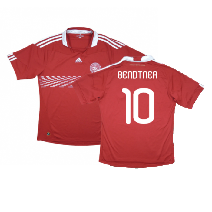 Denmark 2010-11 Home Shirt (M) (Excellent) (Bendtner 10)